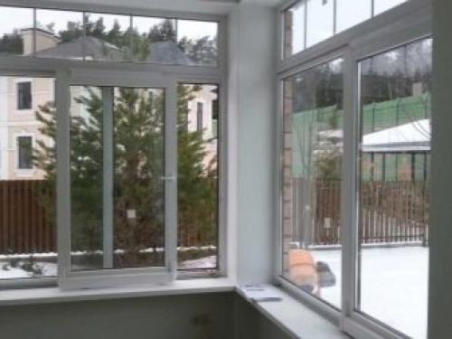 Конструкция раздвижных окон на балконе. Виды 05