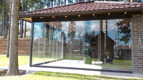 Безрамное остекление веранды. Безрамное остекление –, что это такое