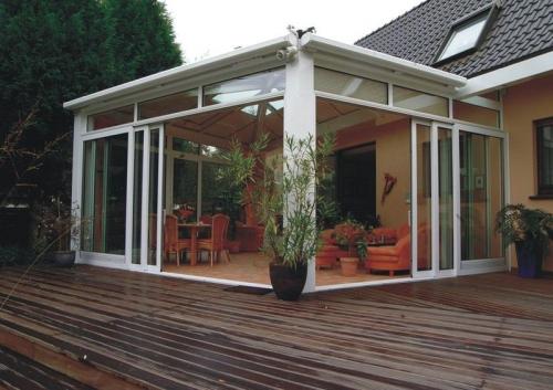 Все варианты раздвижного остекления террас и веранд. Особенности и преимущества 08