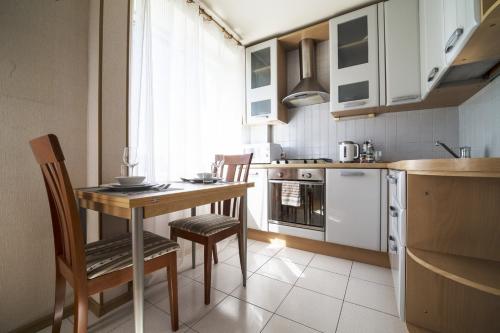 Красивые шторы на кухню. Особенности штор для кухни