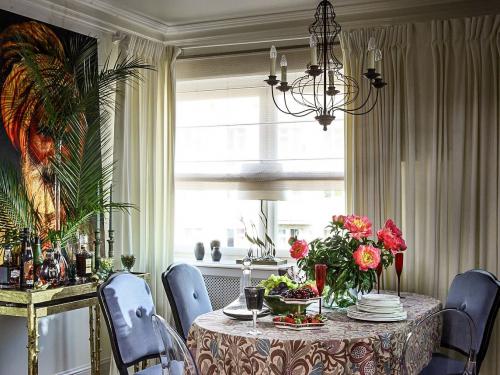 Шторы на кухню 2022. Выбор цвета штор