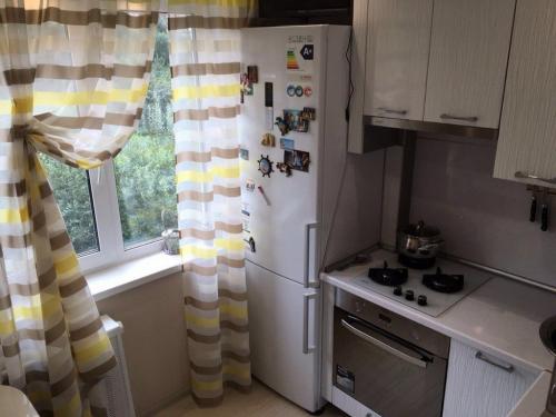 Шторы для маленькой кухни в хрущевке. Обычные шторы и занавески