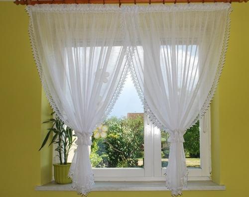 Шторы для маленькой кухни. Какие варианты штор подойдут лучше всего 28