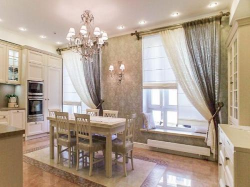 Шторы на маленькую кухню 2021. Цвет