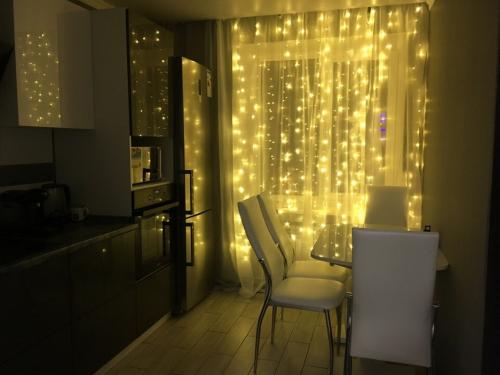 Шторы для маленькой кухни в хрущевке. Обычные шторы и занавески