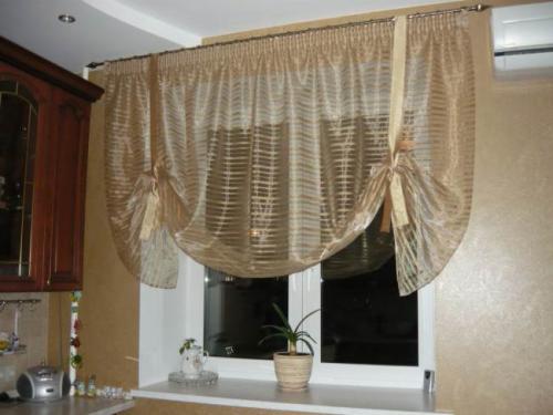 Лучшие шторы на кухню 2022. Виды современных штор на кухню 34 Лучшие шторы на кухню 2022. Виды современных штор на кухню 34