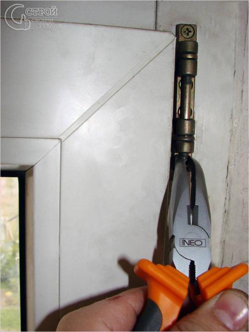 Как вынуть стеклопакет из пластикового окна. Подготовительные работы 01 Как вынуть стеклопакет из пластикового окна. Подготовительные работы 01