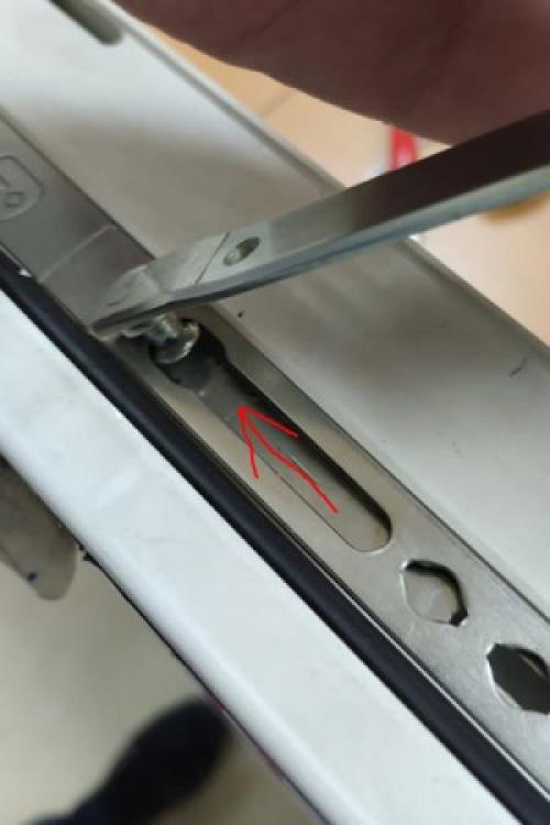 Как снять створку пластикового окна с петель. Как снять пластиковое окно окно с петель 10