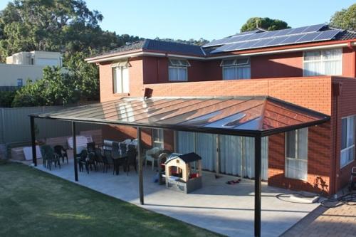 Прозрачный пластик для веранды. Отрицательные стороны использования прозрачной кровли