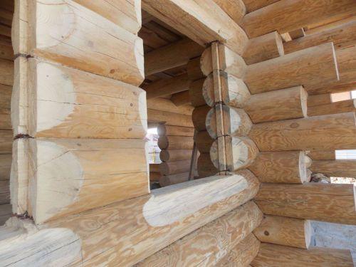 Установка пластиковых окон в деревянном доме без окосячки. Компенсация усадки