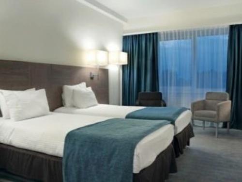 Цвет штор в интерьере. Общие правила выбора штор под интерьер 17 Цвет штор в интерьере. Общие правила выбора штор под интерьер 17