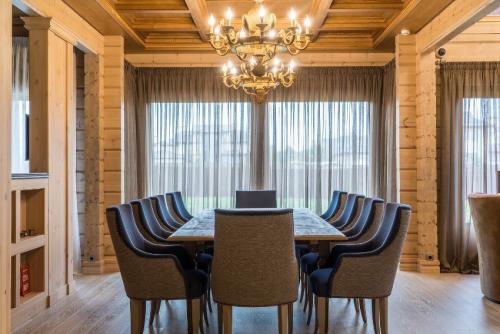 Шторы для деревенского дома. Виды занавесок, популярные варианты