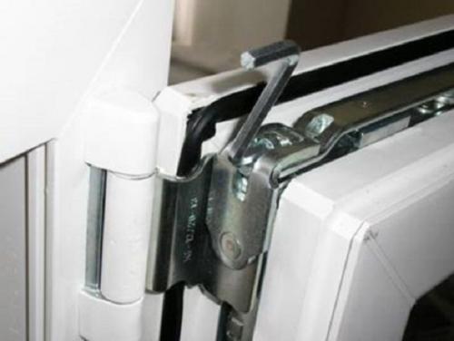 Балконные раздвижные окна регулировка. Как отрегулировать алюминиевую створку раздвижной лоджии? 02