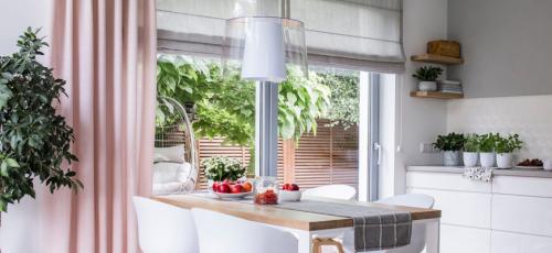 Тюль на кухню 2023. Шторы на кухню в современном стиле 2023 (100 фото)