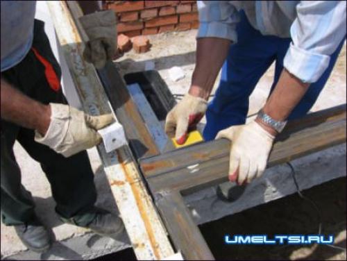 Ворота для гаража своими руками чертежи. Изготовление распашных гаражных ворот своими руками