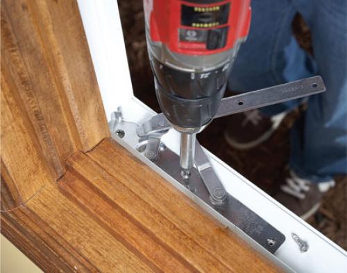 Установка деревянных стеклопакетов. Варианты монтажа окон