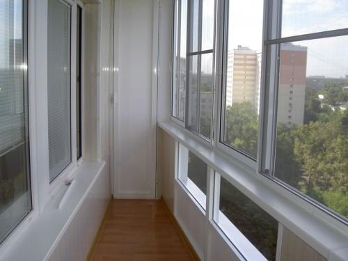 Как установить балконные раздвижные окна. Характеристики раздвижных окон