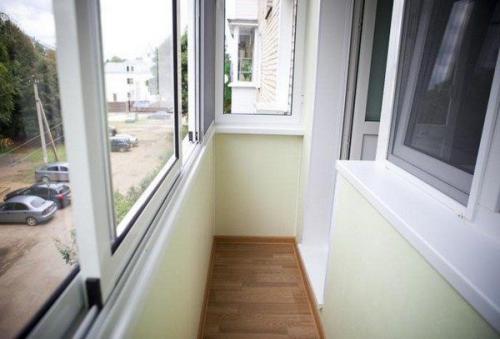 Алюминиевые раздвижные окна для балкона. Плюсы и минусы алюминиевых окон на балкон