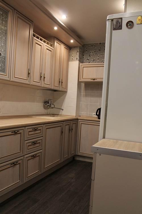 Как обустроить вытянутую кухню. Особенности планировки 13