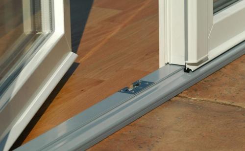 Раздвижные двери на балкон без порога. Балконные двери с низким порогом или без порога преимущества и недостатки таких решений