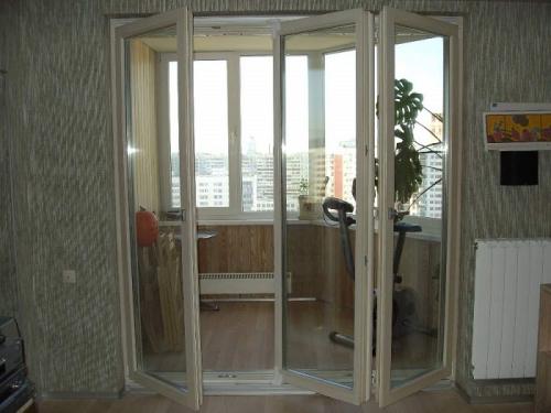 Раздвижные двери на балкон. Виды раздвижных балконных дверей