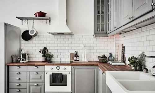 Угловые кухни с мойкой в углу. Плюсы и минусы 22