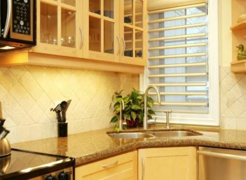 Мойка в углу кухни минусы. Как оформить угловую кухню с мойкой в углу – современный дизайн и планировка