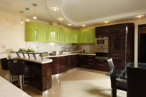 Угловая кухня с барной стойкой. Достоинства и недостатки