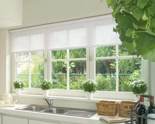 Рулонные шторы и тюль на кухне. Рулонные шторы на кухню: все, что нужно знать перед покупкой