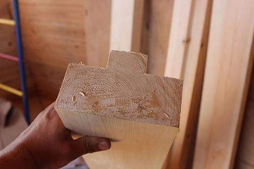 Установка пластикового окна в деревянном доме. Назначение обсады и ее разновидности