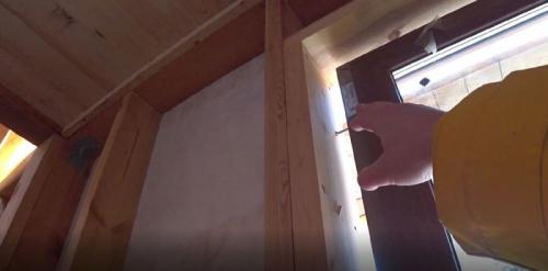 Пошаговая инструкция установки пластиковых окон в каркасном доме. КАК ПРАВИЛЬНО УСТАНОВИТЬ ПЛАСТИКОВЫЕ ОКНА В КАРКАСНОМ ДОМЕ СВОИМИ РУКАМИ