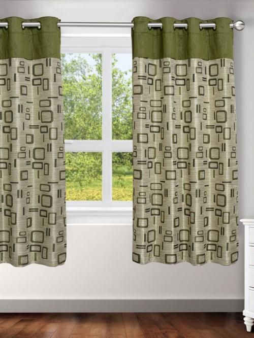 Шторы в маленькую гостиную. Маленькие шторы — выбор модных форм штор и занавесок для кухни, гостиной и спальни (112 фото)