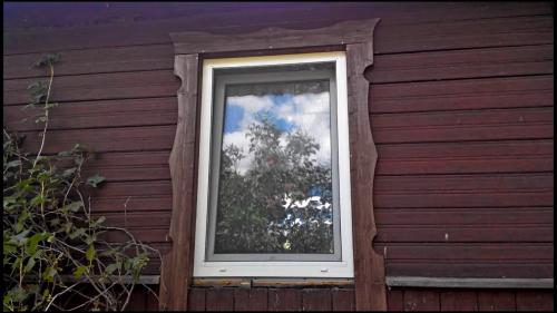 Простые деревянные наличники на окна. Наличники на окна в деревянном доме — от простых красивых до сложных резных