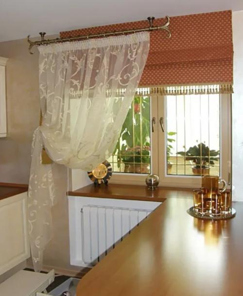 Шторы до подоконника на кухню. Виды коротких штор