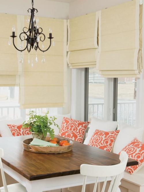 Шторы до подоконника на кухню. Виды коротких штор