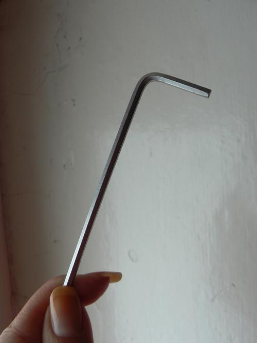 Как снять и разобрать ручку пластикового окна. Не поворачивается ручка пластикового окна или поворачивается не до конца