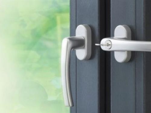 Как снять и разобрать ручку пластикового окна. Не поворачивается ручка пластикового окна или поворачивается не до конца 15