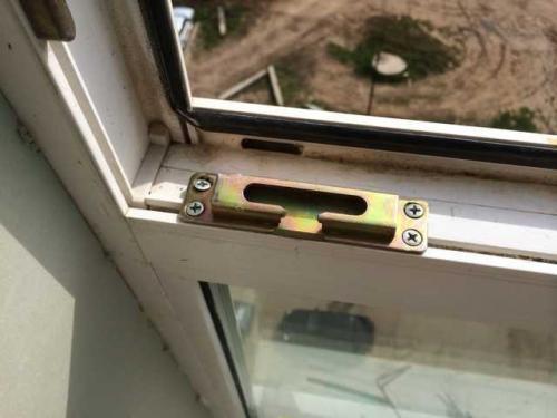 Ремонт поворотно-откидного механизма двери. Переделка поворотной створки в поворотно-откидную