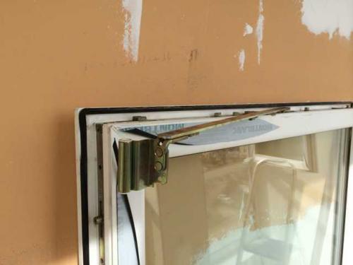 Ремонт поворотно-откидного механизма двери. Переделка поворотной створки в поворотно-откидную