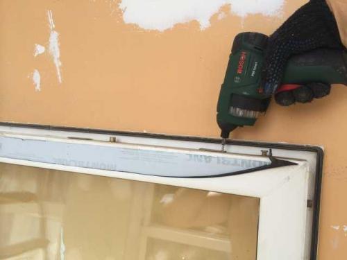 Ремонт поворотно-откидного механизма двери. Переделка поворотной створки в поворотно-откидную