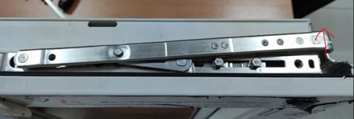 Ремонт поворотно-откидного механизма пластикового окна. Особенности и правила установки поворотно-откидного механизма для пластикового окна 06