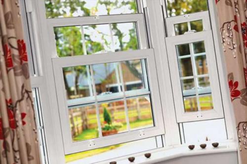 Пластиковые окна американского типа. Почему в США устанавливают странные окна с поднимающимися вверх створками