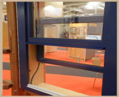 Что собой представляют английские окна. Английские вертикальные сдвижные окна