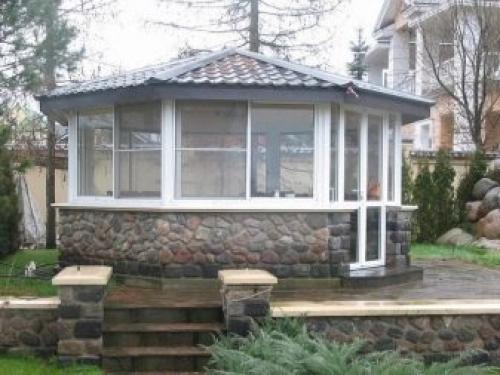 Раздвижные окна для дома или беседки. Окна из поликарбоната: дешево и практично 14 Раздвижные окна для дома или беседки. Окна из поликарбоната: дешево и практично 14