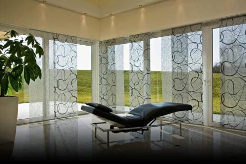 Японские панели-шторы в интерьере квартиры. Японские шторы для кухни: практичность и хороший вкус (18 фото) 38 Японские панели-шторы в интерьере квартиры. Японские шторы для кухни: практичность и хороший вкус (18 фото) 38