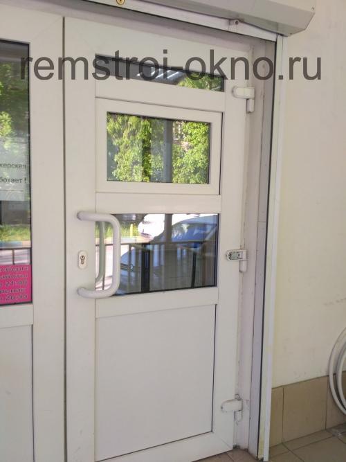 Врезка форточки в стеклопакет в Москве. Форточки для ночной торговли +7(495) 799-18-47 09