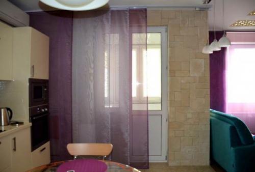 Японские шторы-панели в интерьере кухни. Варианты оформления кухни японскими шторами (10 фото) 06 Японские шторы-панели в интерьере кухни. Варианты оформления кухни японскими шторами (10 фото) 06