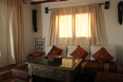 Красивые шторы в гостиную. Модные тенденции и новинки штор в гостиную