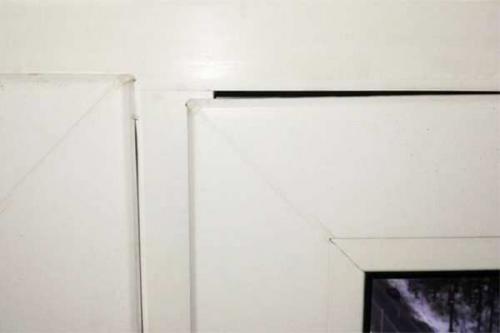 Не закрывается пластиковое окно, что-то мешает. Не закрывается пластиковое окно: советы, что делать, если ручка не поворачивается, отошел верхний угол или заедает снизу