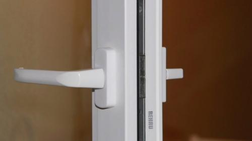 Ремонт и замена ручки в пластиковых окнах своими руками. Почему поломалась ручка 02 Ремонт и замена ручки в пластиковых окнах своими руками. Почему поломалась ручка 02